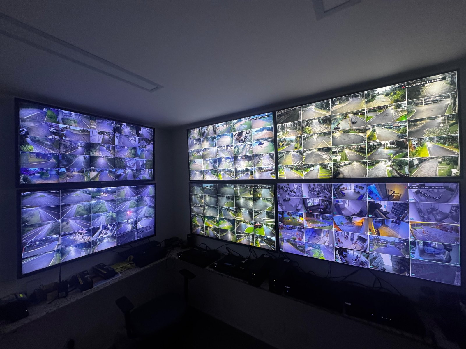 Central de monitoramento com câmeras de segurança